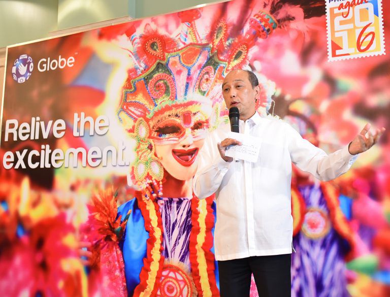 Globe brings back Traveler SIM for tourists and OFWs