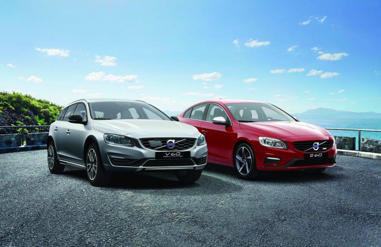 Volvo offers holiday treats on S60 R-Design and V60 Cross Country