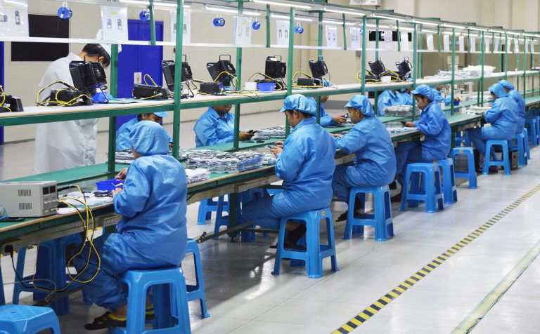 First in the Philippines: Starmobile begins local assembly of Uno B208 Featurephone