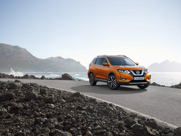 The new Nissan X-TRAIL redefines smarter driving