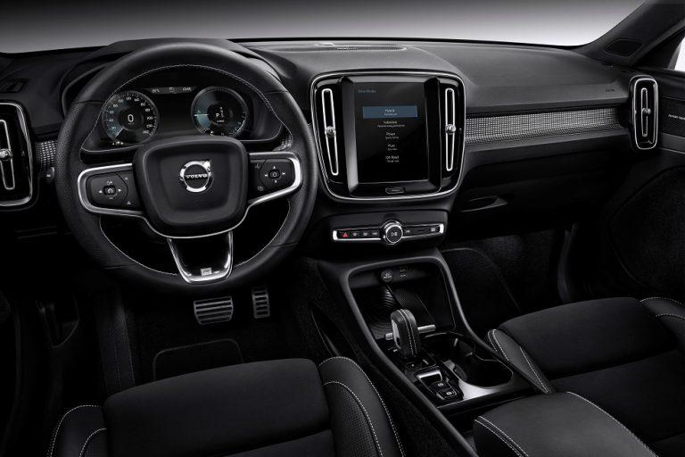 Volvo Cars to embed Google Assistant, Google Play Store, and Google Maps in Infotainment System