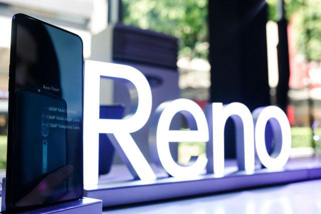 Reno 10X Zoom Display