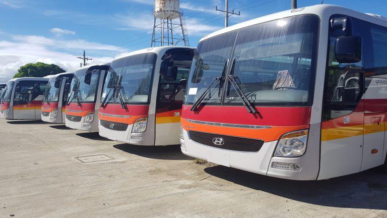 Hyundai turns over buses to Victory Liner