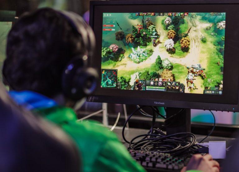 Smart launches first 5G-powered esports hub in the country