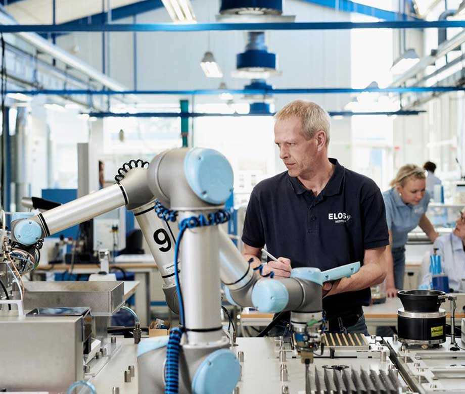 PH manufacturing urged to adopt cobot technology to reduce workplace