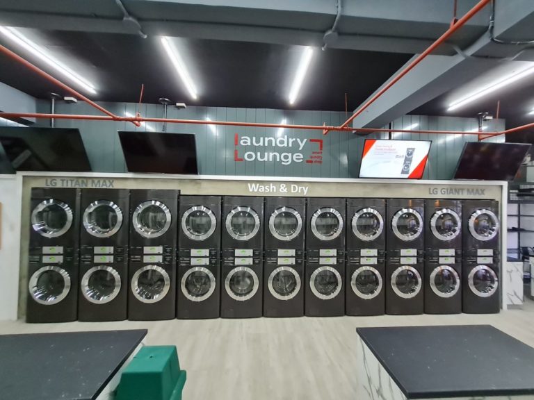 Smart Laundry Lounge