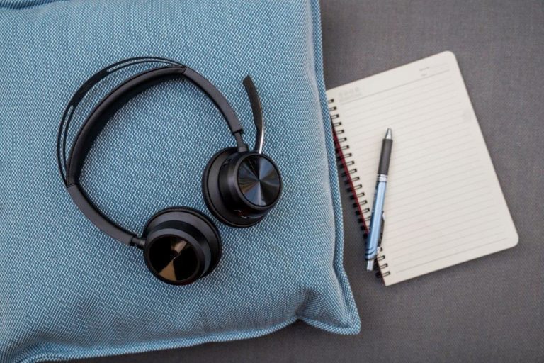 Poly Voyager Focus 2