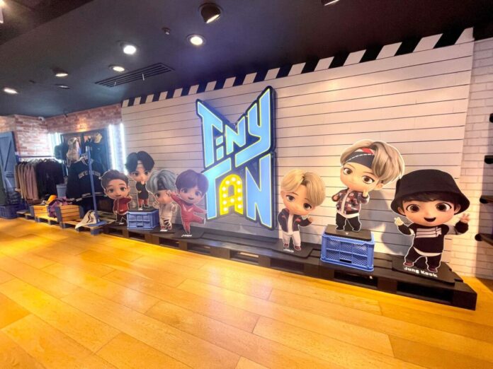 SM BTS pop-up store