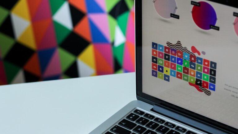 GoDaddy shares web design trends and tools for your business in 2022