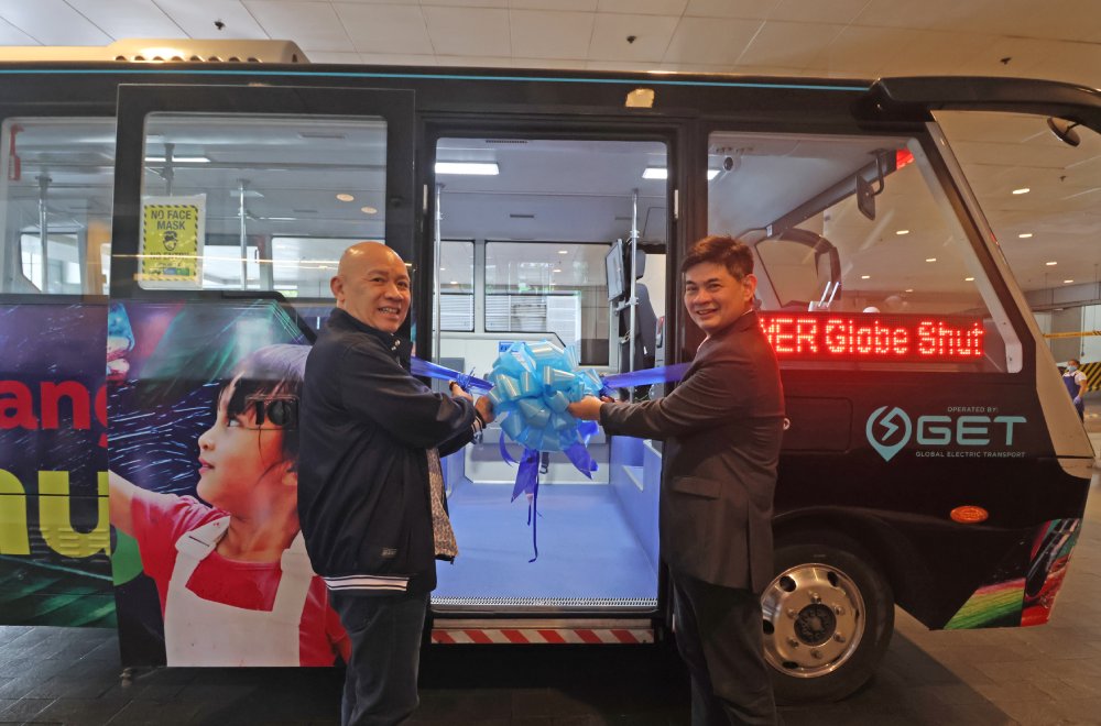 Globe pilots electric vehicles for employee shuttle service