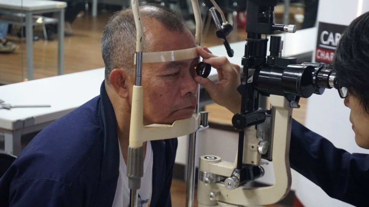 NLEX offers free eyecare services to Luzon, Metro Manila bus drivers