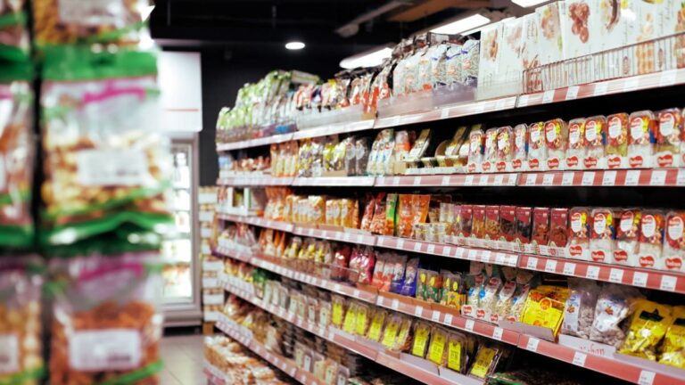 Store-specific planogram: AI-driven trend that changes retail space planning 