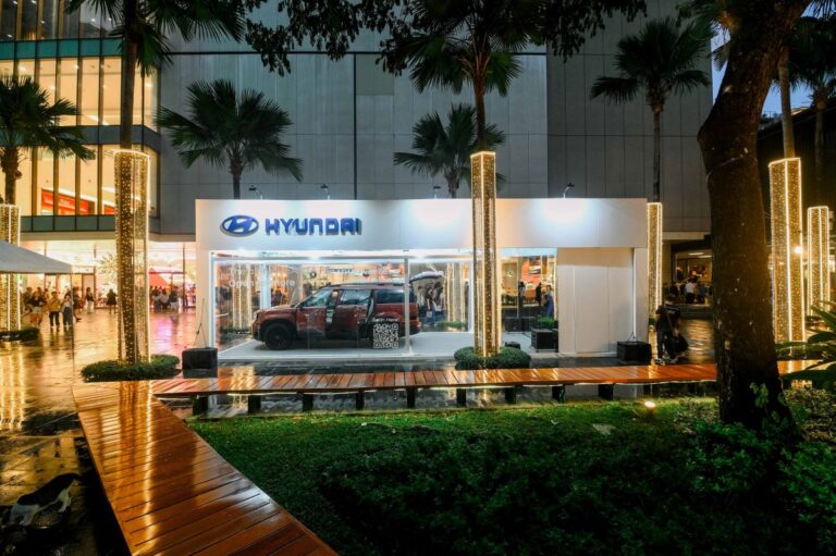 Hyundai Motor PH opens 2024 with brand installation featuring the All-New Santa Fe at C1 Park BHS in BGC