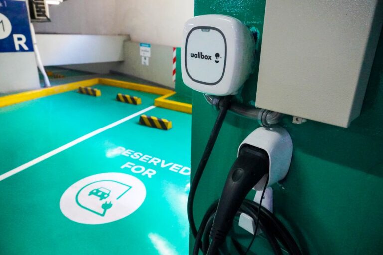 Araneta City EV charging