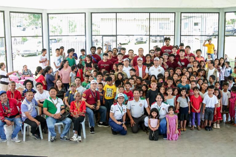 Fighting Maroons