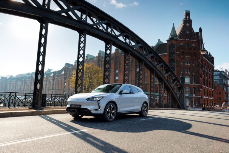 SERES AUTO: Intelligence redefining luxury