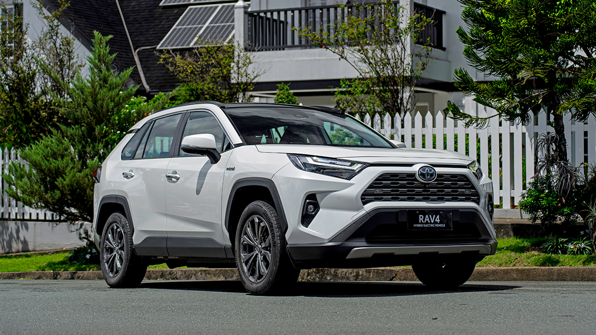 FEAT TOYOTA 12