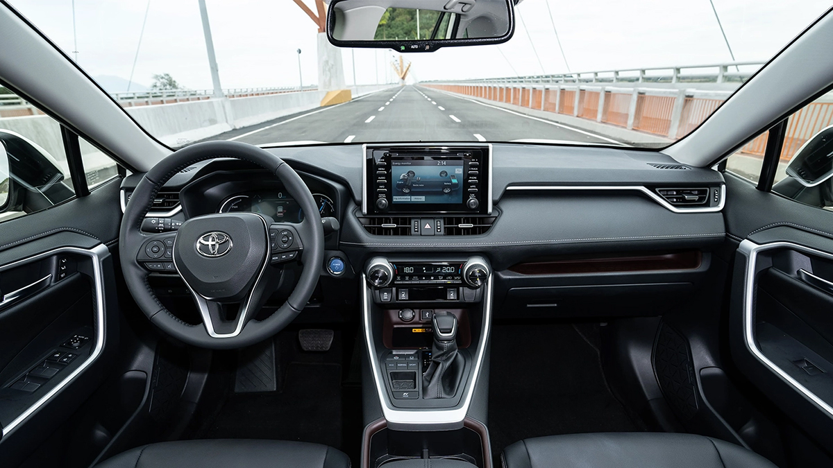 FEAT TOYOTA 13