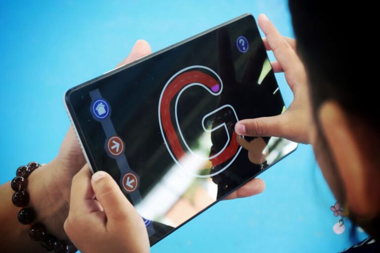 PLDT, Smart, ADZU launch literacy apps to support Chavacano and Tausug communities