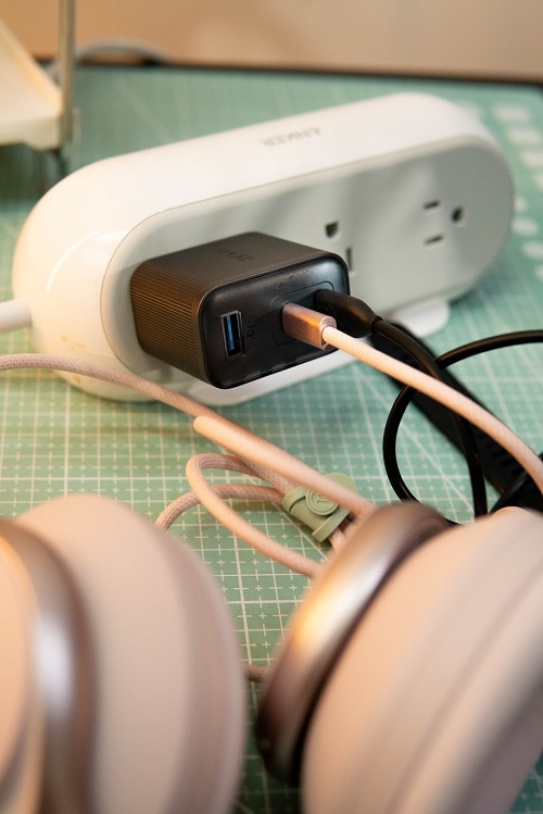 Anker Ultimate Portability Line—high speed chargers and powerbanks 03 Body