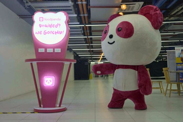 foodpanda treats holiday commuters with ‘We Gotchu Stops’