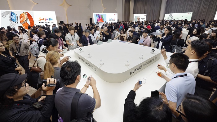 Huawei
