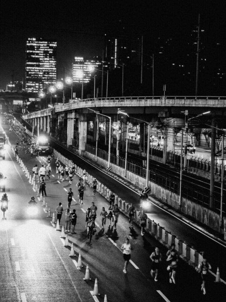 Galaxy Manila Marathon turns EDSA into a historic running route