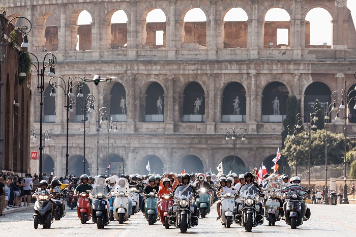 Vespa’s 80th Anniversary draws 25,000 scooters to Rome