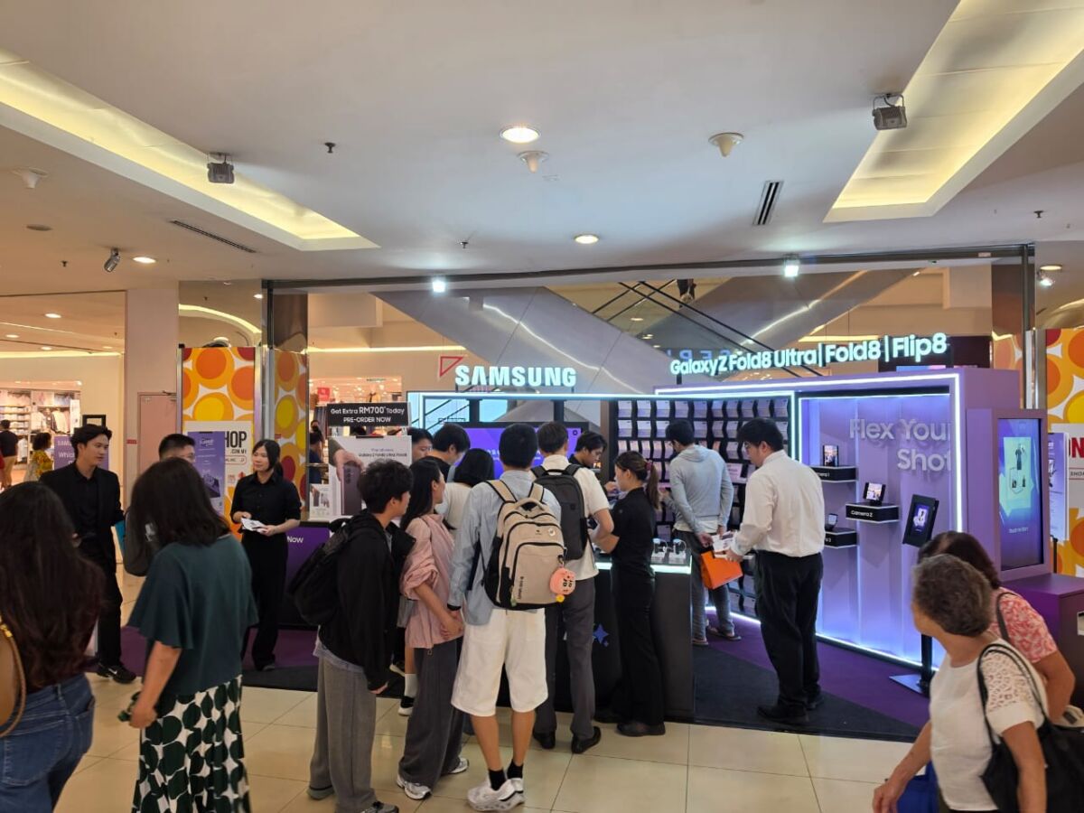 Samsung Galaxy Z8 pre-orders