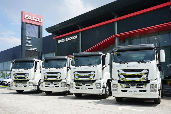 Isuzu Menorian Movers fleet
